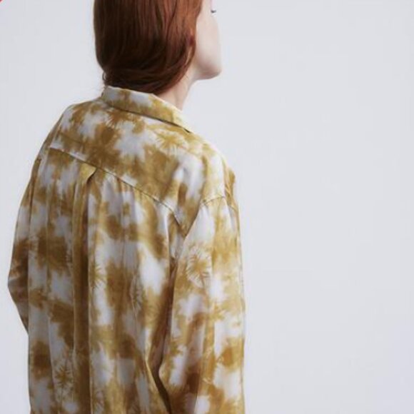 H&M-Oversized Blouse- Yellow and white tie-dye-sheer button up-size M- NWOT - Picture 10 of 10